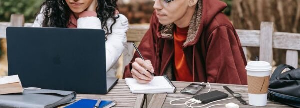 Belkin BPB011bt BoostCharge Power Bank 10000mAh 15W with USB A to USB C Cable